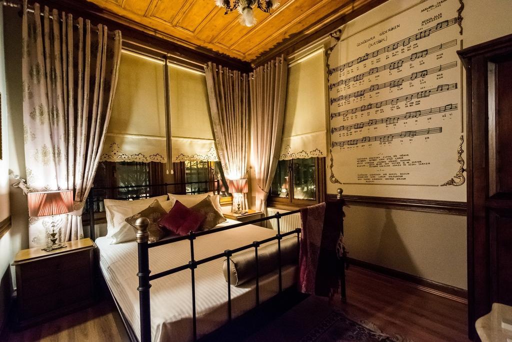 ออตโตมัน สวีทส์ บาย เซรา เฮาส์ Bed & Breakfast อิสตันบูล ห้อง รูปภาพ